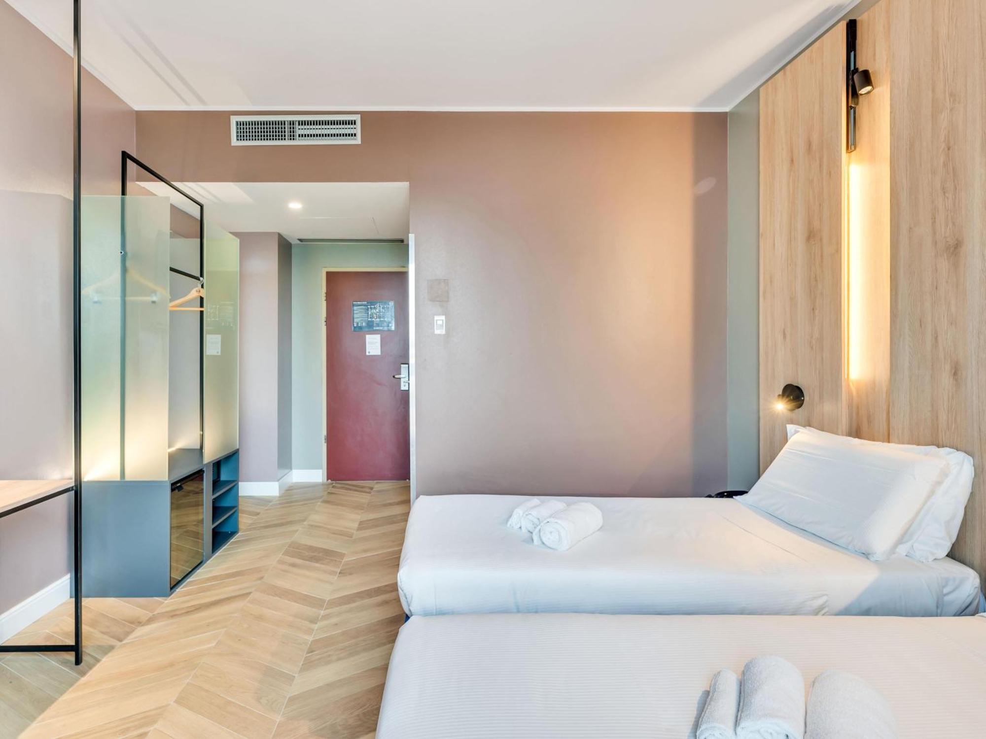 B&B Hotel Milano Aosta Exteriör bild